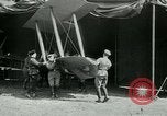 Image les cadets de l'air russe former en Angleterre l'Angleterre, 1917, de la seconde 34 séquences d'archives historiques vidéo 65675026045