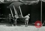 Image les cadets de l'air russe former en Angleterre l'Angleterre, 1917, de la seconde 36 séquences d'archives historiques vidéo 65675026045