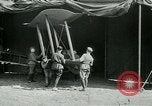 Image les cadets de l'air russe former en Angleterre l'Angleterre, 1917, de la seconde 37 séquences d'archives historiques vidéo 65675026045