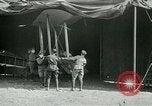 Image les cadets de l'air russe former en Angleterre l'Angleterre, 1917, de la seconde 40 séquences d'archives historiques vidéo 65675026045