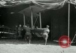 Image les cadets de l'air russe former en Angleterre l'Angleterre, 1917, de la seconde 42 séquences d'archives historiques vidéo 65675026045
