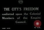 Immagine di Funzionari coloniale di arrivare a ricevere la libertà della città di Londra Londra Inghilterra Regno Unito, 1917, secondo 1 filmato di repertorio 65675026046