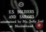 Immagine di Soldati americani off duty prima guerra mondiale di intrattenimento Maidenhead Inghilterra, 1918, secondo 5 filmato di repertorio 65675026057