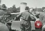 Immagine di Soldati americani off duty prima guerra mondiale di intrattenimento Maidenhead Inghilterra, 1918, secondo 12 filmato di repertorio 65675026057