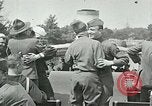 Immagine di Soldati americani off duty prima guerra mondiale di intrattenimento Maidenhead Inghilterra, 1918, secondo 14 filmato di repertorio 65675026057