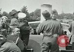 Immagine di Soldati americani off duty prima guerra mondiale di intrattenimento Maidenhead Inghilterra, 1918, secondo 18 filmato di repertorio 65675026057
