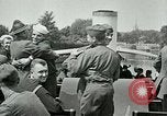 Immagine di Soldati americani off duty prima guerra mondiale di intrattenimento Maidenhead Inghilterra, 1918, secondo 21 filmato di repertorio 65675026057