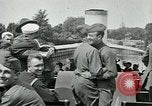 Immagine di Soldati americani off duty prima guerra mondiale di intrattenimento Maidenhead Inghilterra, 1918, secondo 22 filmato di repertorio 65675026057