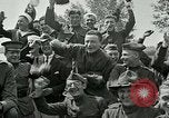 Immagine di Soldati americani off duty prima guerra mondiale di intrattenimento Maidenhead Inghilterra, 1918, secondo 36 filmato di repertorio 65675026057