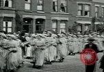 Standbild Frauen Arbeitnehmer London England Vereinigtes Königreich, 1918, aus Sekunde 9 historischem Filmmaterial Videoclip 65675026059