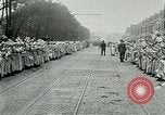 Standbild Frauen Arbeitnehmer London England Vereinigtes Königreich, 1918, aus Sekunde 19 historischem Filmmaterial Videoclip 65675026059