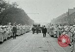 Standbild Frauen Arbeitnehmer London England Vereinigtes Königreich, 1918, aus Sekunde 28 historischem Filmmaterial Videoclip 65675026059