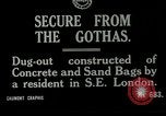 Standbild Ersten Weltkrieg era Luftschutzbunker London England Vereinigtes Königreich, 1918, aus Sekunde 4 historischem Filmmaterial Videoclip 65675026060