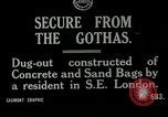 Standbild Ersten Weltkrieg era Luftschutzbunker London England Vereinigtes Königreich, 1918, aus Sekunde 7 historischem Filmmaterial Videoclip 65675026060