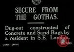 Standbild Ersten Weltkrieg era Luftschutzbunker London England Vereinigtes Königreich, 1918, aus Sekunde 8 historischem Filmmaterial Videoclip 65675026060