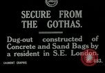 Standbild Ersten Weltkrieg era Luftschutzbunker London England Vereinigtes Königreich, 1918, aus Sekunde 9 historischem Filmmaterial Videoclip 65675026060