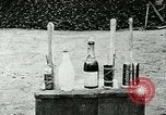 Standbild französischer Soldaten Frankreich, 1915, aus Sekunde 13 historischem Filmmaterial Videoclip 65675026079