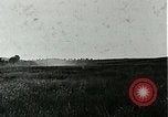 Standbild französischer Soldaten Frankreich, 1915, aus Sekunde 28 historischem Filmmaterial Videoclip 65675026079