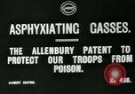Standbild Allenbury Gasmaske im 1 Weltkrieg England, Vereinigtes Königreich, 1915, aus Sekunde 3 historischem Filmmaterial Videoclip 65675026081