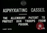 Standbild Allenbury Gasmaske im 1 Weltkrieg England, Vereinigtes Königreich, 1915, aus Sekunde 6 historischem Filmmaterial Videoclip 65675026081