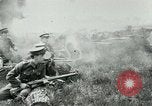 Standbild Allenbury Gasmaske im 1 Weltkrieg England, Vereinigtes Königreich, 1915, aus Sekunde 11 historischem Filmmaterial Videoclip 65675026081