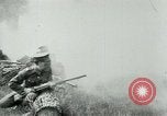 Standbild Allenbury Gasmaske im 1 Weltkrieg England, Vereinigtes Königreich, 1915, aus Sekunde 19 historischem Filmmaterial Videoclip 65675026081