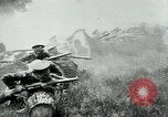 Standbild Allenbury Gasmaske im 1 Weltkrieg England, Vereinigtes Königreich, 1915, aus Sekunde 25 historischem Filmmaterial Videoclip 65675026081