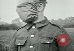Standbild Allenbury Gasmaske im 1 Weltkrieg England, Vereinigtes Königreich, 1915, aus Sekunde 43 historischem Filmmaterial Videoclip 65675026081