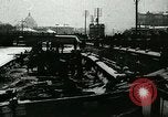 Image scènes dans Petrograd peu après la Révolution d'octobre soviétique Saint Petersburg Russie soviétique, 1917, de la seconde 14 séquences d'archives historiques vidéo 65675026082