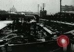 Image scènes dans Petrograd peu après la Révolution d'octobre soviétique Saint Petersburg Russie soviétique, 1917, de la seconde 19 séquences d'archives historiques vidéo 65675026082