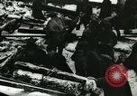 Image scènes dans Petrograd peu après la Révolution d'octobre soviétique Saint Petersburg Russie soviétique, 1917, de la seconde 37 séquences d'archives historiques vidéo 65675026082