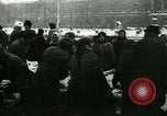 Image scènes dans Petrograd peu après la Révolution d'octobre soviétique Saint Petersburg Russie soviétique, 1917, de la seconde 54 séquences d'archives historiques vidéo 65675026082