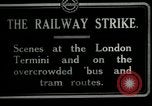 Standbild Britische Eisenbahnerstreik London England, 1919, aus Sekunde 5 historischem Filmmaterial Videoclip 65675026083