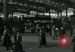 Standbild Britische Eisenbahnerstreik London England, 1919, aus Sekunde 15 historischem Filmmaterial Videoclip 65675026083