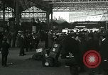 Standbild Britische Eisenbahnerstreik London England, 1919, aus Sekunde 27 historischem Filmmaterial Videoclip 65675026083