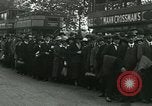 Standbild Britische Eisenbahnerstreik London England, 1919, aus Sekunde 50 historischem Filmmaterial Videoclip 65675026083