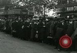 Standbild Britische Eisenbahnerstreik London England, 1919, aus Sekunde 51 historischem Filmmaterial Videoclip 65675026083