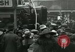 Standbild Britische Eisenbahnerstreik London England, 1919, aus Sekunde 58 historischem Filmmaterial Videoclip 65675026083