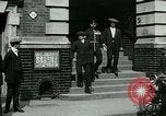 Standbild Notice Board Vereinigtes Königreich, 1914, aus Sekunde 29 historischem Filmmaterial Videoclip 65675026086