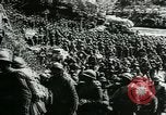 Standbild italienische Truppen in Ersten Weltkrieg Italien, 1917, aus Sekunde 30 historischem Filmmaterial Videoclip 65675026087