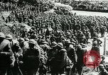 Standbild italienische Truppen in Ersten Weltkrieg Italien, 1917, aus Sekunde 37 historischem Filmmaterial Videoclip 65675026087