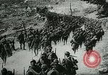 Standbild italienische Truppen in Ersten Weltkrieg Italien, 1917, aus Sekunde 40 historischem Filmmaterial Videoclip 65675026087