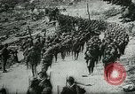 Standbild italienische Truppen in Ersten Weltkrieg Italien, 1917, aus Sekunde 42 historischem Filmmaterial Videoclip 65675026087