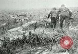 Standbild der Italienischen Armee im Kampf während Ersten Weltkrieg Italien, 1917, aus Sekunde 15 historischem Filmmaterial Videoclip 65675026089