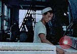 Standbild Verlagerung der Beschäftigung United States USA, 1943, aus Sekunde 14 historischem Filmmaterial Videoclip 65675026114