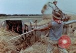 Standbild Verlagerung der Beschäftigung United States USA, 1943, aus Sekunde 19 historischem Filmmaterial Videoclip 65675026114