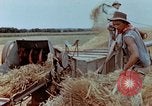 Standbild Verlagerung der Beschäftigung United States USA, 1943, aus Sekunde 23 historischem Filmmaterial Videoclip 65675026114