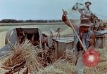 Standbild Verlagerung der Beschäftigung United States USA, 1943, aus Sekunde 27 historischem Filmmaterial Videoclip 65675026114