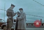 Standbild Verlagerung der Beschäftigung United States USA, 1943, aus Sekunde 25 historischem Filmmaterial Videoclip 65675026115