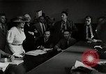 Standbild Alien Deportation Hearings USA 1942 United States USA, 1942, aus Sekunde 32 historischem Filmmaterial Videoclip 65675026124